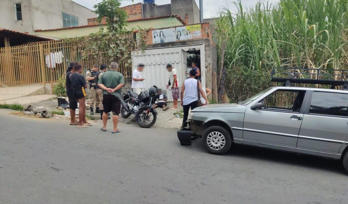 Acidente entre moto e carro deixa feridos em Vespasiano - Foto: Divulgação/CBMMG