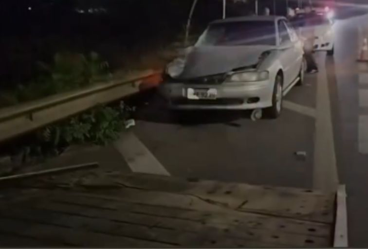 Mulher morre após ser atropelada na MG-010, em Vespasiano - Foto: Reprodução